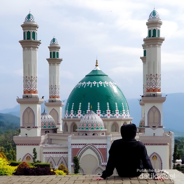 Menghidupkan Jiwa Cilacap: Masjid BAITUL GHUFRON Bleber yang Menyatu dengan Warisan
